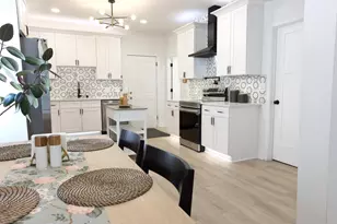 2479 S 10th St, Milwaukee, WI 53215 - Photo 9
