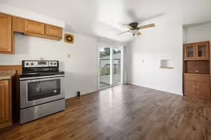7719 W Winfield Ave, Milwaukee, WI 53218 - Photo 7