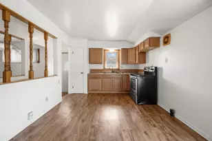 7719 W Winfield Ave, Milwaukee, WI 53218 - Photo 7