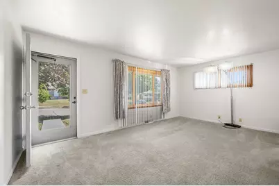 7719 W Winfield Ave, Milwaukee, WI 53218 - Photo 3