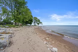 7907 Irish Rd, Two Creeks, WI 54241 - Photo 71