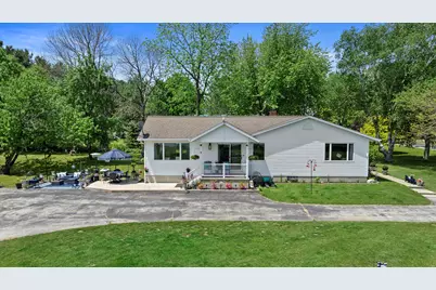 7907  Irish Rd, Two Creeks, WI 54241 - Photo 13