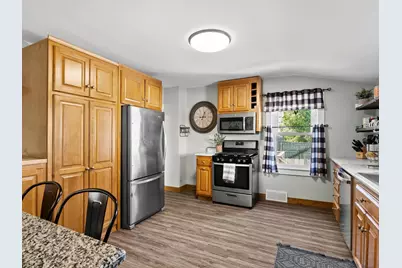 1013  20th St, Two Rivers, WI 54241 - Photo 5