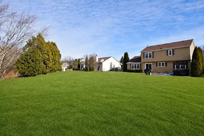 W142N9823  Amber Dr, Germantown, WI 53022 - Photo 27