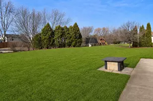 W142N9823 Amber Dr, Germantown, WI 53022 - Photo 27