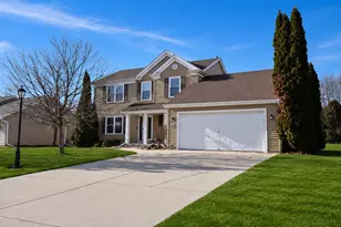 W142N9823 Amber Dr, Germantown, WI 53022 - Photo 31