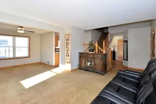 W142N9823 Amber Dr, Germantown, WI 53022 - Photo 13