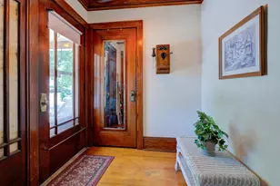 922 S 57th St, West Allis, WI 53214 - Photo 5