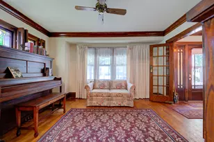 922 S 57th St, West Allis, WI 53214 - Photo 7