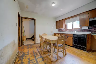 922 S 57 St, West Allis, WI 53214 - Photo 11