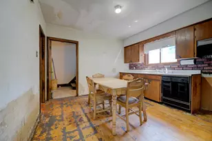 922 S 57th St, West Allis, WI 53214 - Photo 11