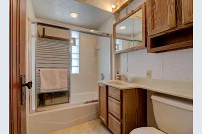 922 S 57 St, West Allis, WI 53214 - Photo 13