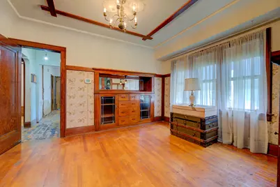 922 S 57 St, West Allis, WI 53214 - Photo 9