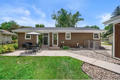 2040  Garland Ave, Waukesha, WI 53188 - Photo 7
