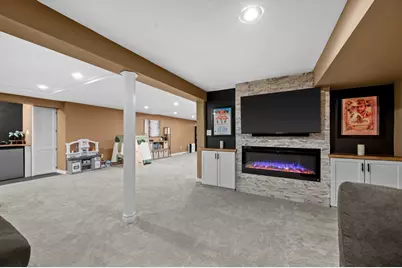 2040  Garland Ave, Waukesha, WI 53188 - Photo 27