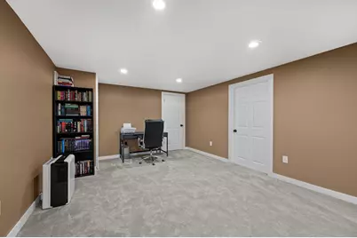 2040  Garland Ave, Waukesha, WI 53188 - Photo 29