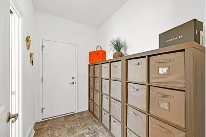 8735 S Bell Meadow Ct, Franklin, WI 53132 - Photo 15