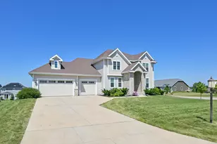 8735 S Bell Meadow Ct, Franklin, WI 53132 - Photo 43