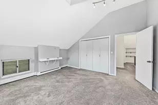 912 E Pleasant St, Milwaukee, WI 53202 - Photo 19