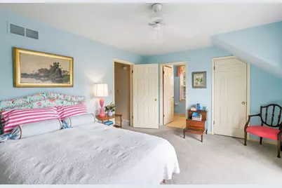 10240 N Westport Cir, Mequon, WI 53092 - Photo 19