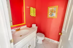10240 N Westport Cir, Mequon, WI 53092 - Photo 15