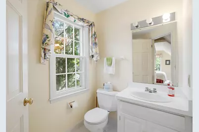 10240 N Westport Cir, Mequon, WI 53092 - Photo 23