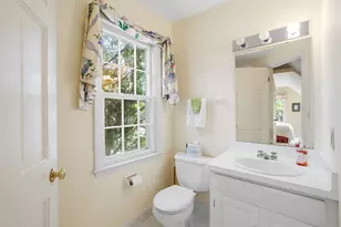 10240 N Westport Cir, Mequon, WI 53092 - Photo 23