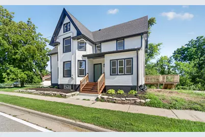 1836 W Mequon Rd, Mequon, WI 53092 - Photo 3