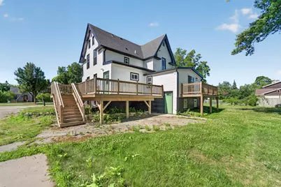 1836 W Mequon Rd, Mequon, WI 53092 - Photo 33