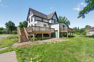 1836 W Mequon Rd, Mequon, WI 53092 - Photo 33