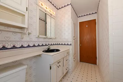 3933 S 69th St, Milwaukee, WI 53220 - Photo 25