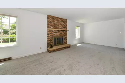 3933 S 69th St, Milwaukee, WI 53220 - Photo 7