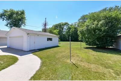 3933 S 69th St, Milwaukee, WI 53220 - Photo 37