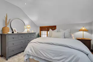 4632 N Bartlett Ave, Whitefish Bay, WI 53211 - Photo 17