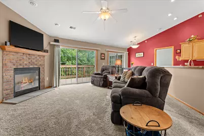17740 W Jacobs Dr, New Berlin, WI 53146 - Photo 3
