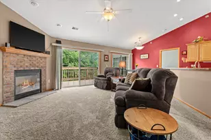 17740 W Jacob's Dr, New Berlin, WI 53146 - Photo 3
