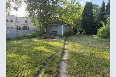 2428 W Roosevelt Dr, Milwaukee, WI 53209 - Photo 11