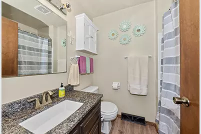 7530 S Quincy Ave, Oak Creek, WI 53154 - Photo 13
