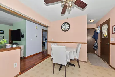 7530 S Quincy Ave, Oak Creek, WI 53154 - Photo 9