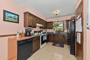 7530 S Quincy Ave, Oak Creek, WI 53154 - Photo 11