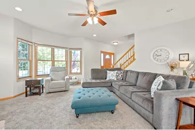 6732 S Yale Dr, Franklin, WI 53132 - Photo 7