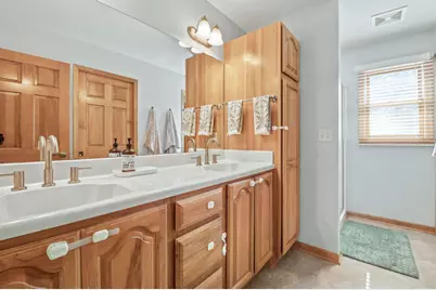 6732 S Yale Dr, Franklin, WI 53132 - Photo 13
