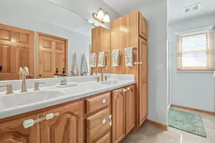 6732 S Yale Dr, Franklin, WI 53132 - Photo 13
