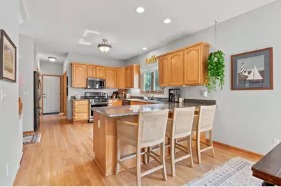 6732 S Yale Dr, Franklin, WI 53132 - Photo 5