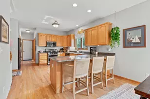 6732 S Yale Dr, Franklin, WI 53132 - Photo 5