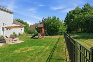 6732 S Yale Dr, Franklin, WI 53132 - Photo 33
