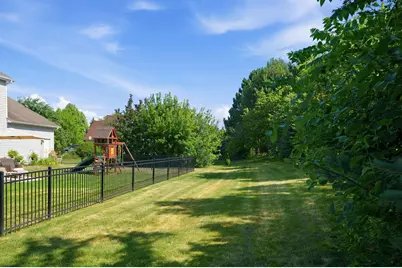6732 S Yale Dr, Franklin, WI 53132 - Photo 37