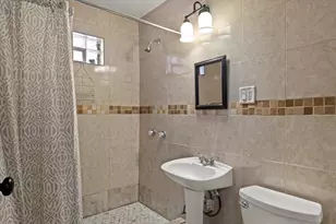 806 W Lapham Blvd, Milwaukee, WI 53204 - Photo 11