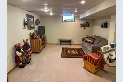 545 E Estates Pl, Oak Creek, WI 53154 - Photo 27
