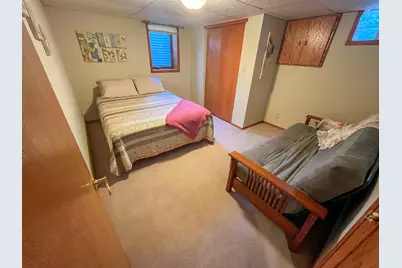 545 E Estates Pl, Oak Creek, WI 53154 - Photo 23